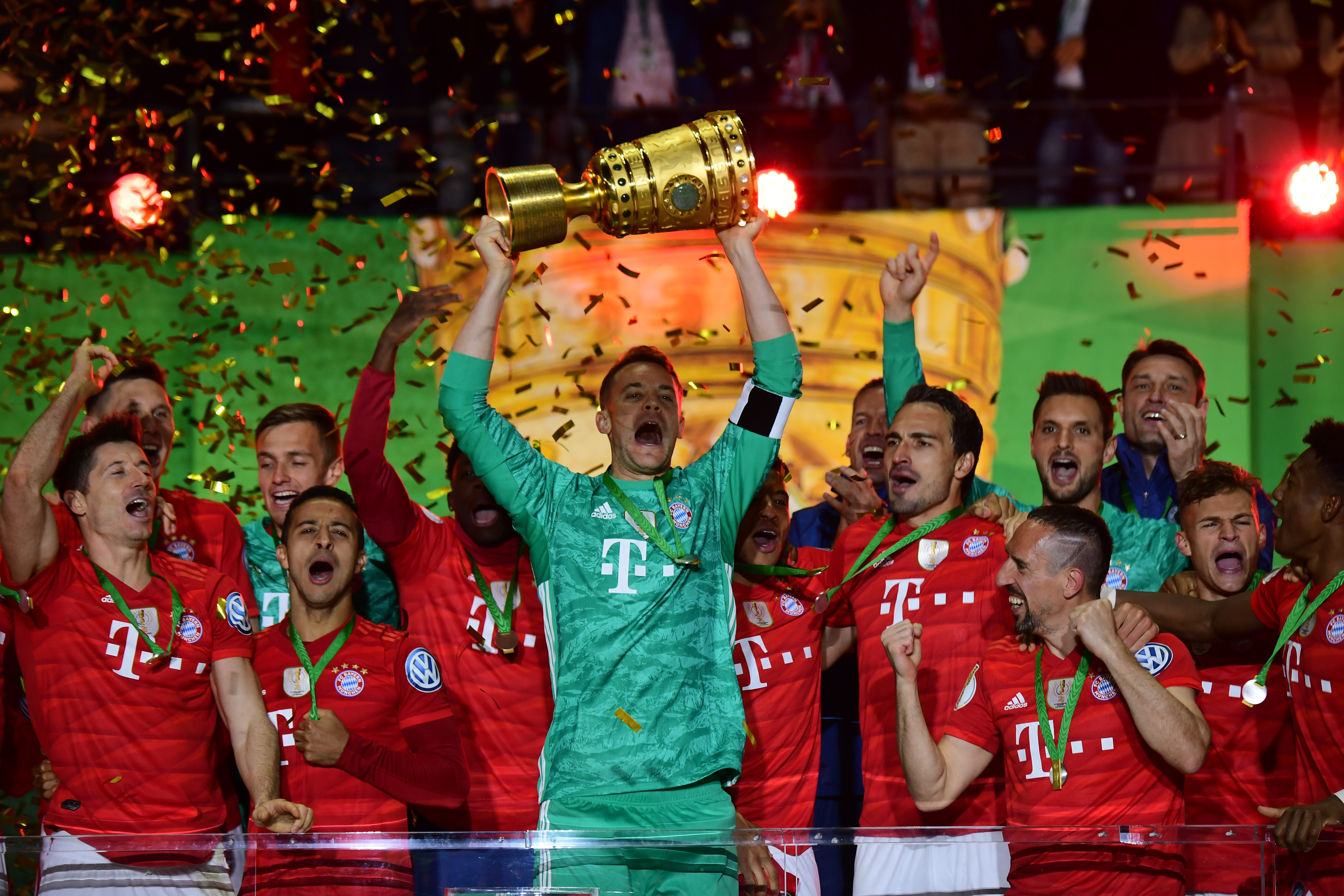 接班范戴克！曝利物浦求购德国主力中卫 多特开价5000万镑