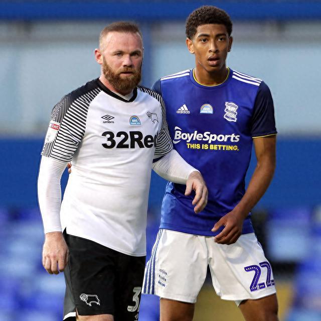 环球足球奖年度最佳教练候选：恩里克、斯洛特、弗里克在列