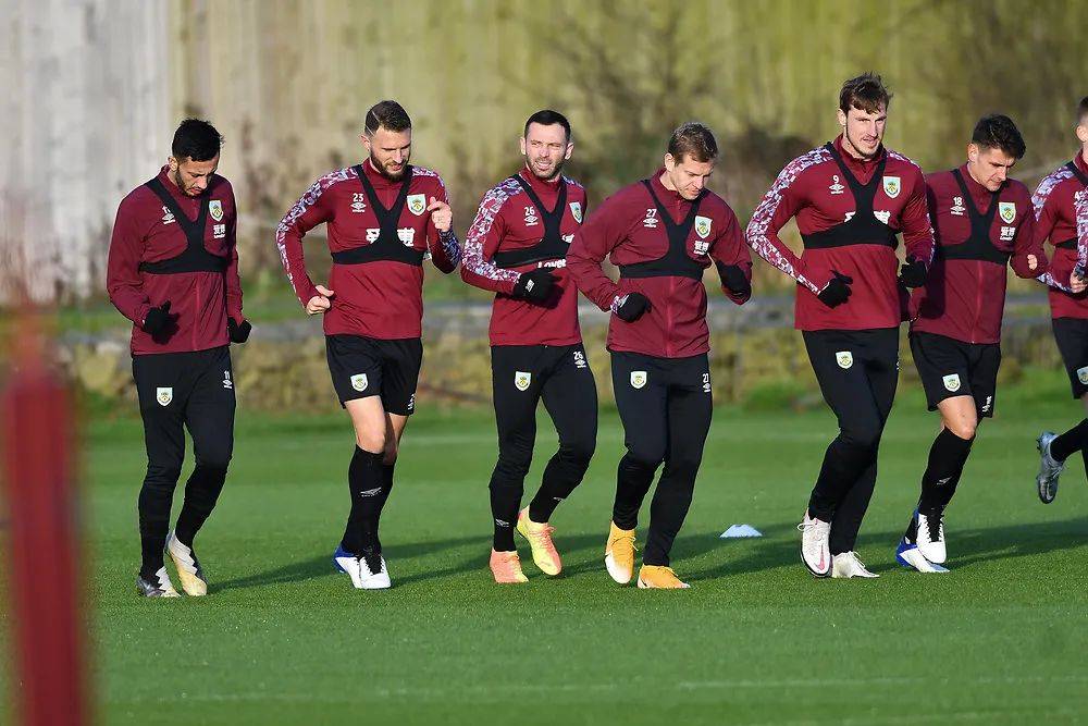 媒体人谈梅州、亚泰降级：中超拼到最后还是比烧钱和外援班底