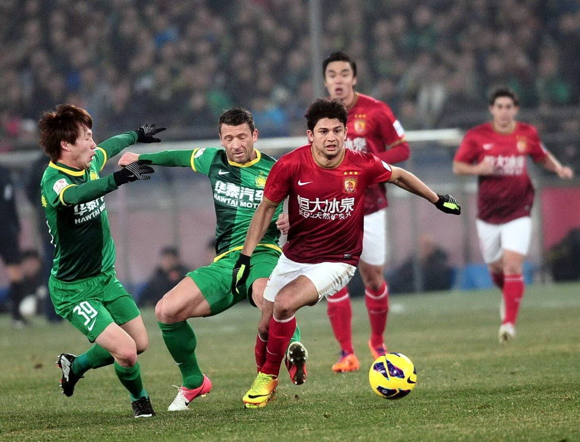 NBA球员专访：詹姆斯谈季后赛目标,