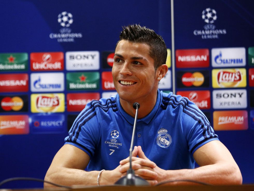 科林斯：我对保罗只有爱和尊重，但他不在这后确实安静了很多